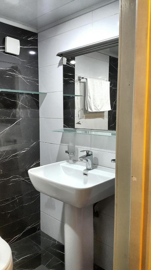 Wine Rise Apartment Тбилиси Екстериор снимка